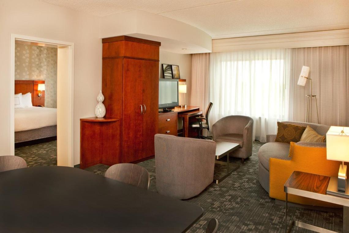 Courtyard By Marriott