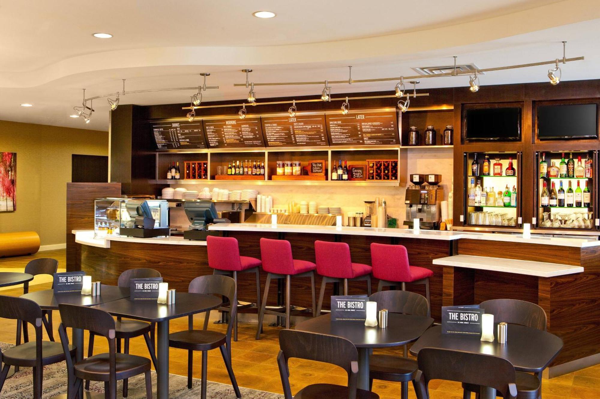 Courtyard By Marriott Hotel 3*