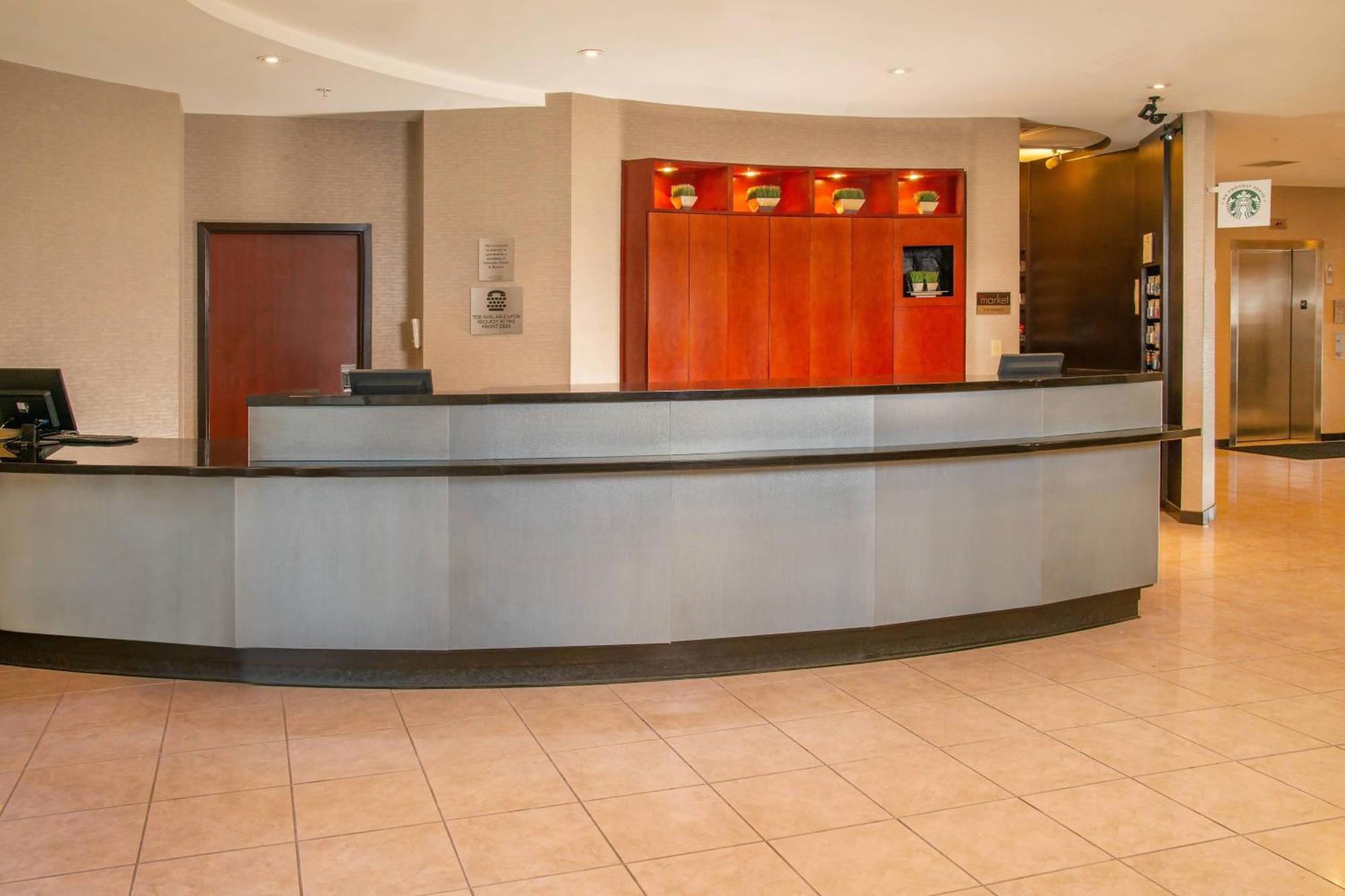 Courtyard By Marriott