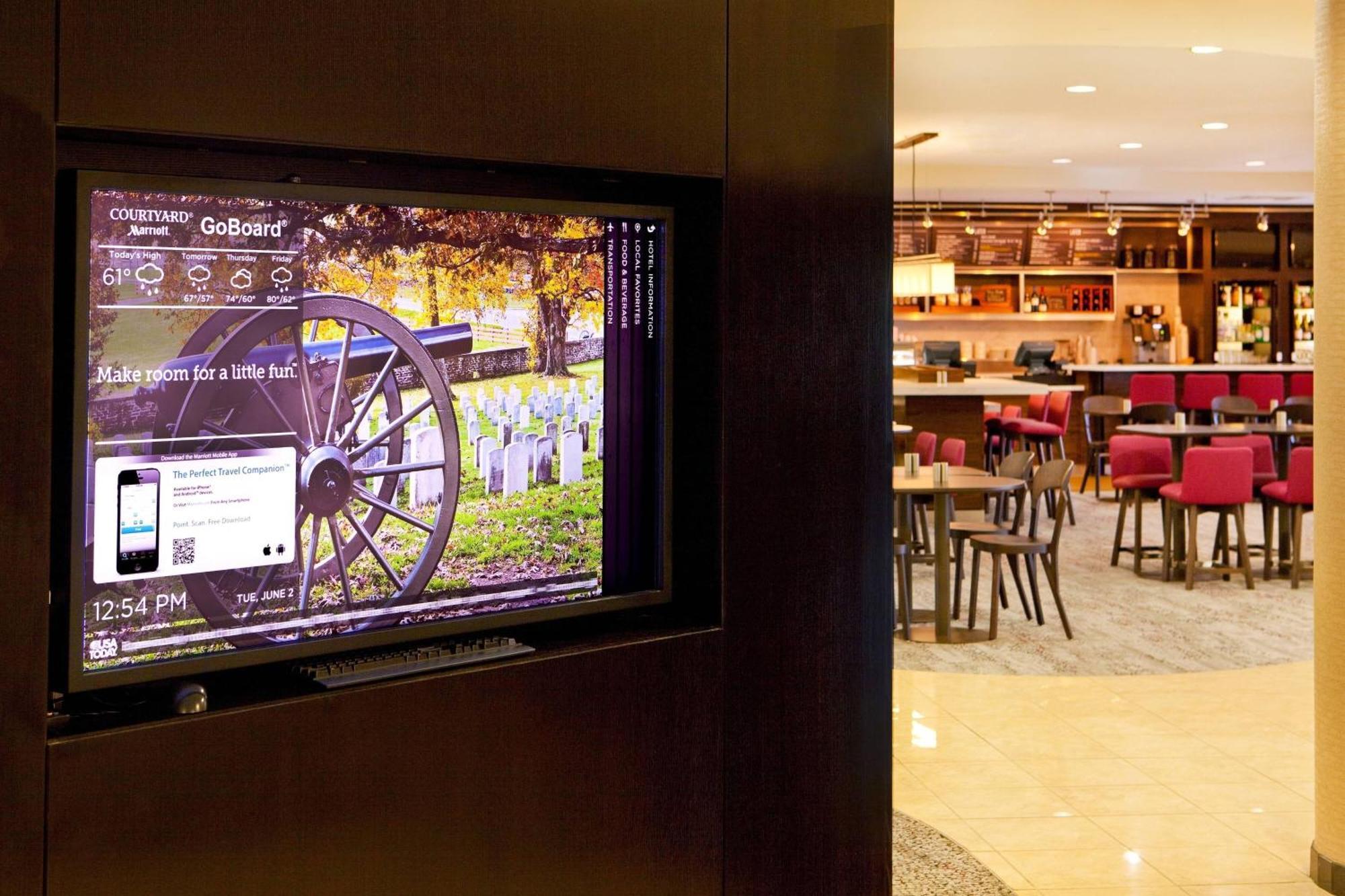 Courtyard By Marriott Hotel 3*