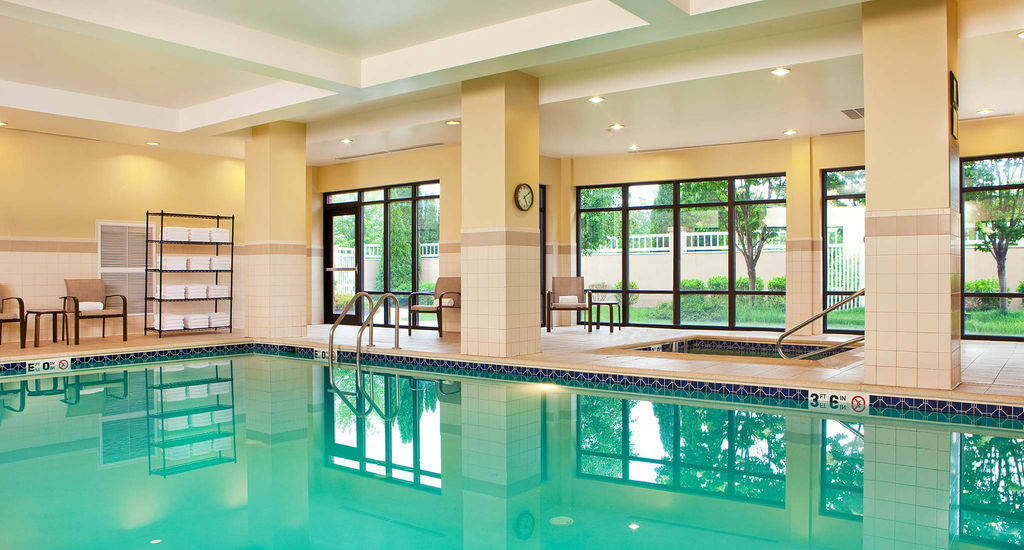 Courtyard By Marriott Hotel